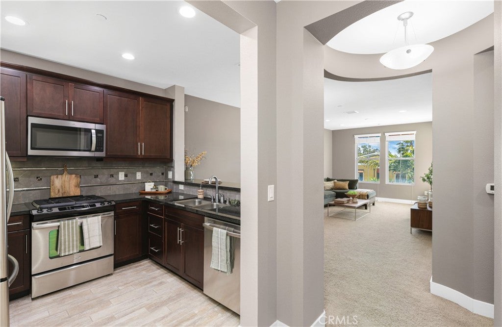 2349 Jefferson Street 413