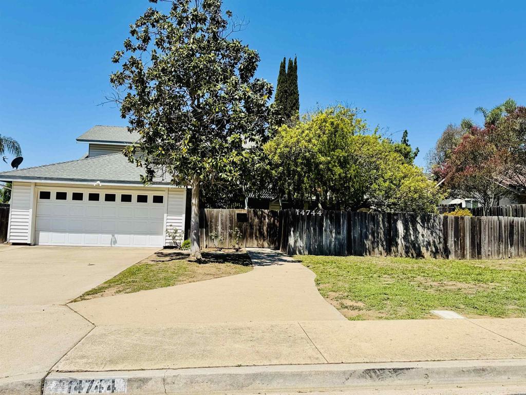 14744 Roberto Rio Road