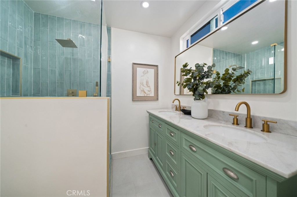 Alamitos Heights (AH) - Residential