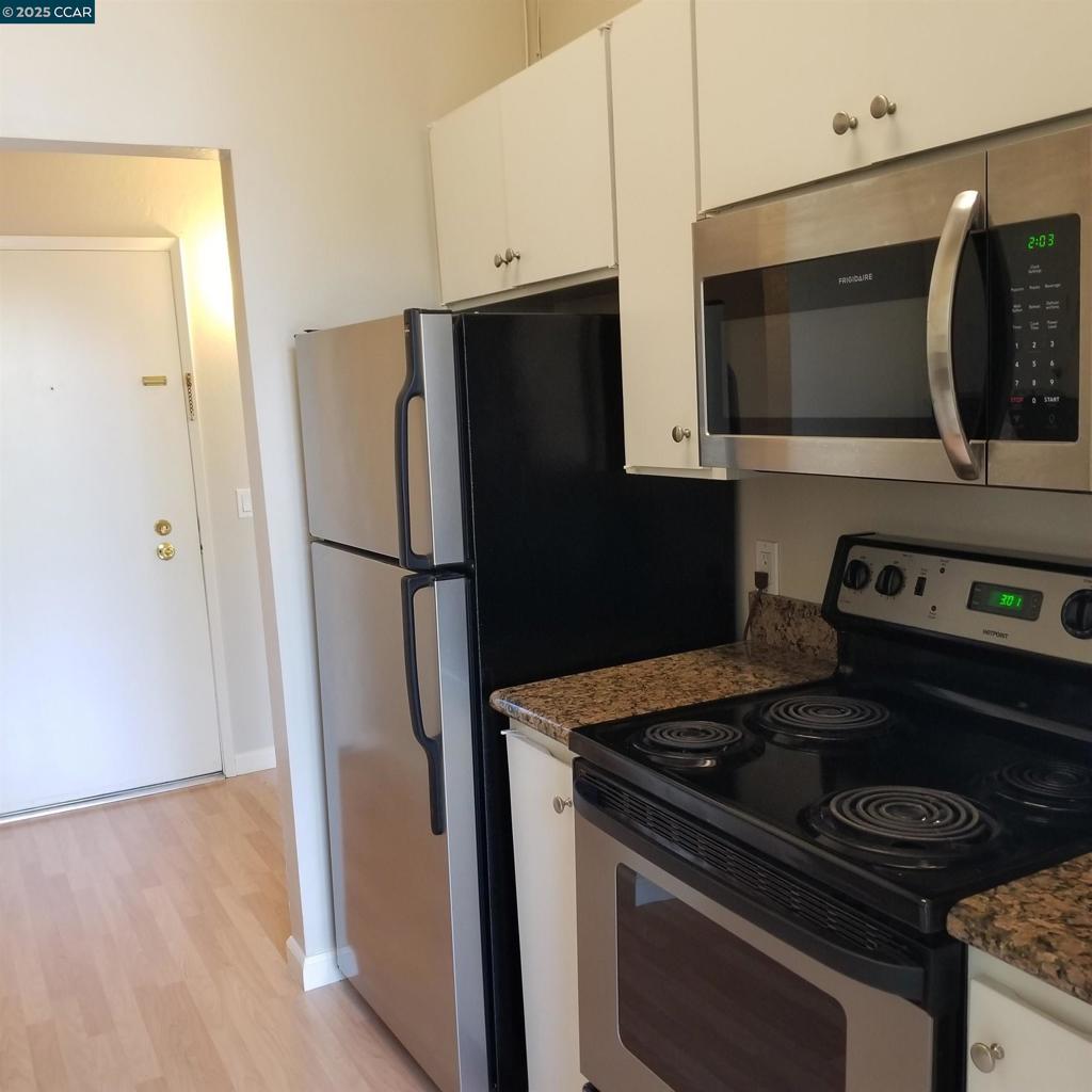 5 CORNERS - Residential Lease