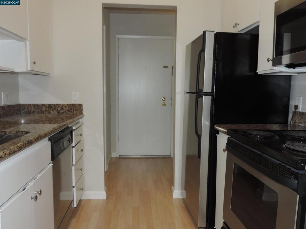 5 CORNERS - Residential Lease
