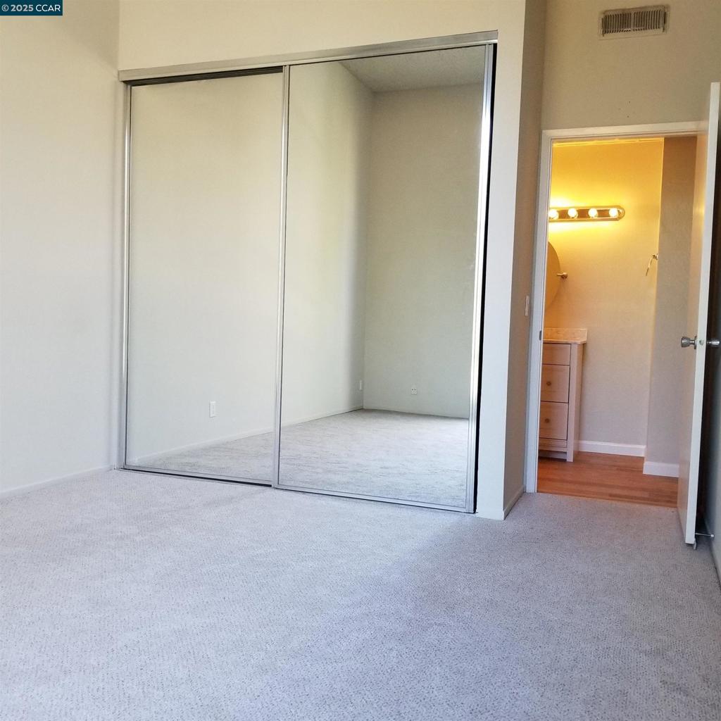5 CORNERS - Residential Lease