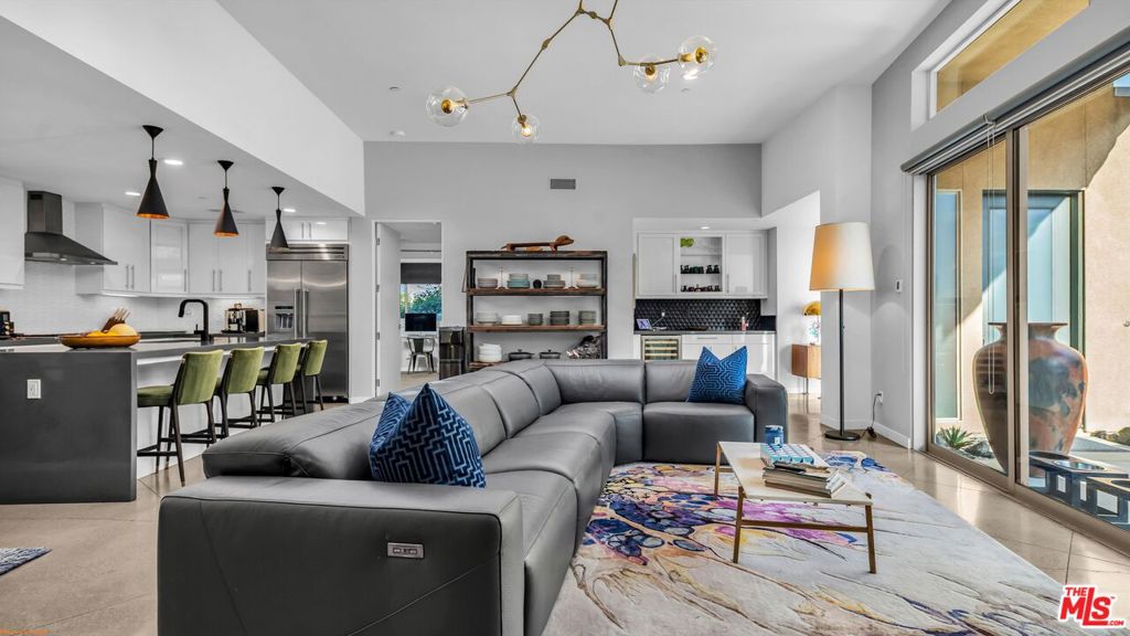3010 N Avenida Caballeros