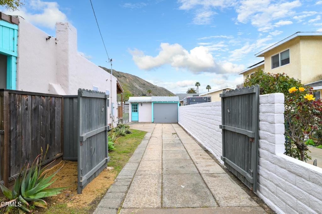 226 El Medio Street