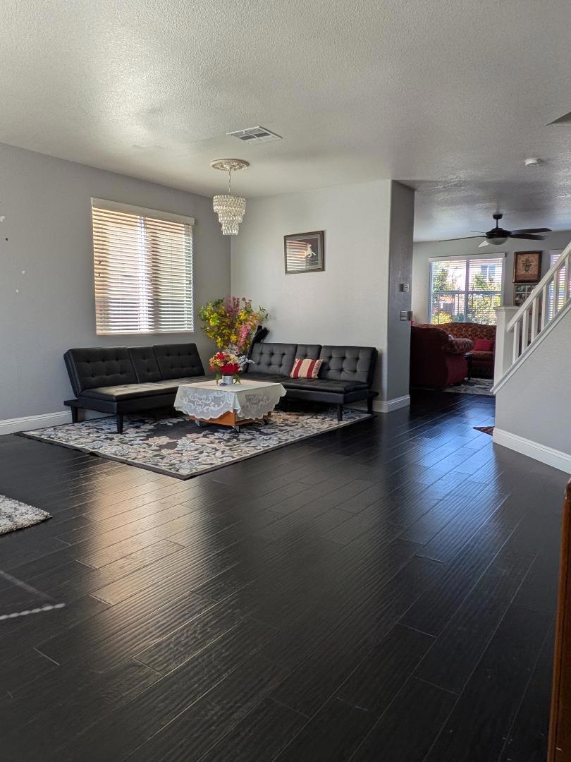 2517 JAYDEN Way