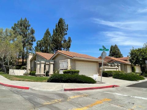 Photo of 15602 Via Marchena, San Diego, CA 92128 (MLS # NDP2604568)