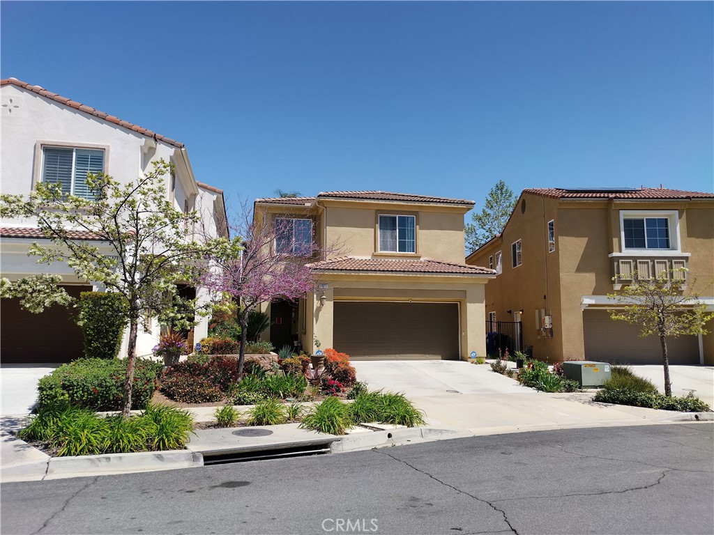 Welcome to your dream home in the heart of Chapman Heights!
This beautifully two-story residence offers a thoughtfully designed open-concept layout featuring a gourmet granite kitchen with island, an upstairs family room, and a private retreat off the spacious primary suite—ideal for a home office or quiet escape.
Located in one of Yucaipa’s most sought-after master-planned communities, this home provides access to scenic mountain views, golf course proximity, miles of walking trails, and a serene, low-maintenance backyard complete with a covered patio—perfect for relaxing or entertaining.
Yucaipa is quickly becoming a top destination for families and remote professionals seeking a balance of affordability and lifestyle. With its clean air, natural beauty, vibrant festivals, and expanding dining scene, the city offers strong long-term value and rising property demand.
Whether you’re looking for top-rated schools, outdoor adventure, peaceful living, or everyday convenience, this home has it all.
Don’t miss out—schedule your private showing today!