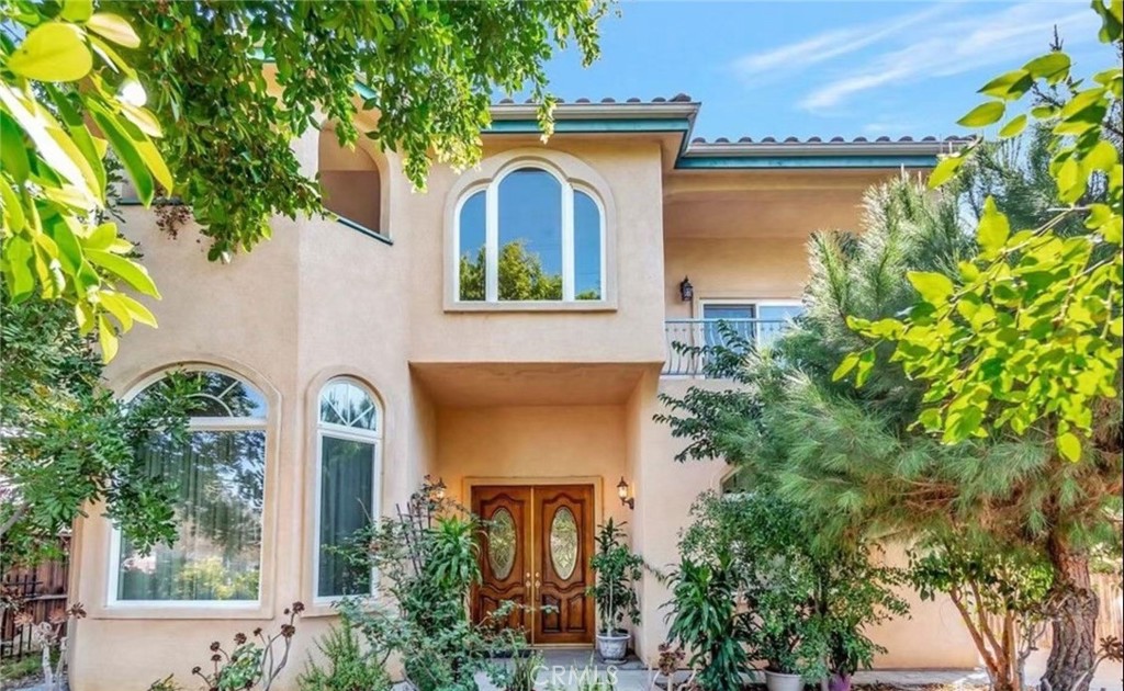 Custom-Built Luxury Home – Perfect for Investment or Owner-Occupancy, Don’t Miss Out!
Prime Monterey Park Location – This high-quality, custom-built luxury residence, constructed in 2005, offers 4 bedrooms, 5 bathrooms, and 3,130 sq ft of living space on a generous 7,200 sq ft lot. Features a detached oversized garage (over 600 sq ft), ideal for a low-cost ADU conversion! Elegant French Double Doors open to a grand, soaring foyer with a stunning spiral staircase, exuding luxury and sophistication. The main level boasts a spacious primary suite, while the upper level includes two en-suite bedrooms plus a versatile loft space.Low Property Taxes, No HOA Fees – Exceptional holding costs make this an outstanding choice for both investors and homeowners.
Meticulously Renovated by the Seller with Premium Upgrades – Featuring a brand-new luxurious interior, this property is currently operating as a successful short-term rental (STR) with stable income. Over the past six months, average rental income has exceeded $12,000/month, with financials available upon request and consistent growth potential. Post-sale, the seller is willing to offer a high-rent lease-back arrangement.Motivated Seller! Due to business liquidity needs, the seller is reluctantly letting this property go at a $150,000 loss – a rare opportunity for a quick sale!