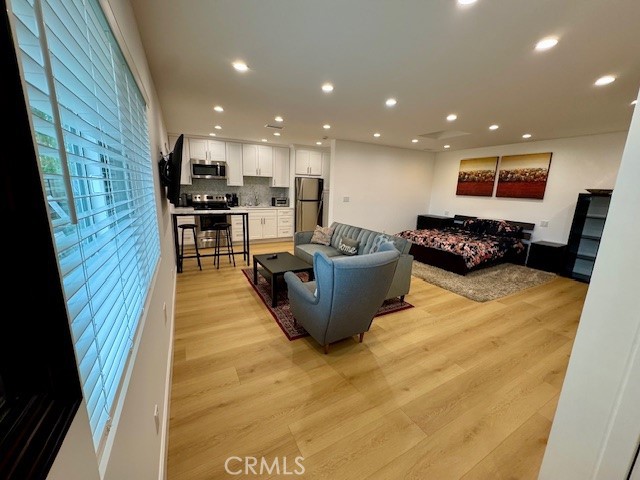 Welcome to your home away from home in the heart of Granada Hills' sought-after Knollwood Estates.
This newly constructed, fully furnished studio ADU offers a peaceful and private retreat designed with comfort and convenience in mind—perfect for travel nurses, remote workers, or professionals on assignment. Short or Long term.
Step into a modern space featuring a private entrance, in-unit laundry, a fully equipped kitchen, and your own outdoor area to unwind after a long day. Thoughtful touches and stylish furnishings make settling in effortless—just bring your suitcase, and you’re ready to go.
Enjoy ample free street parking, easy access to public transportation, and quick freeway connections to the 5, 118, and 405. Whether you're here for work or just need a cozy place to land, everything you need is already waiting for you.