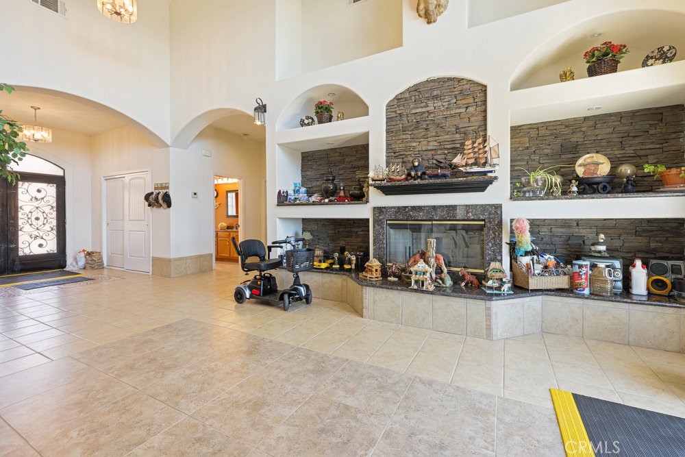 2101 Coulter Lane