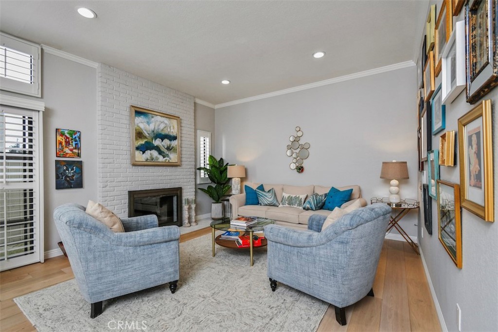 14529 Weddington 103