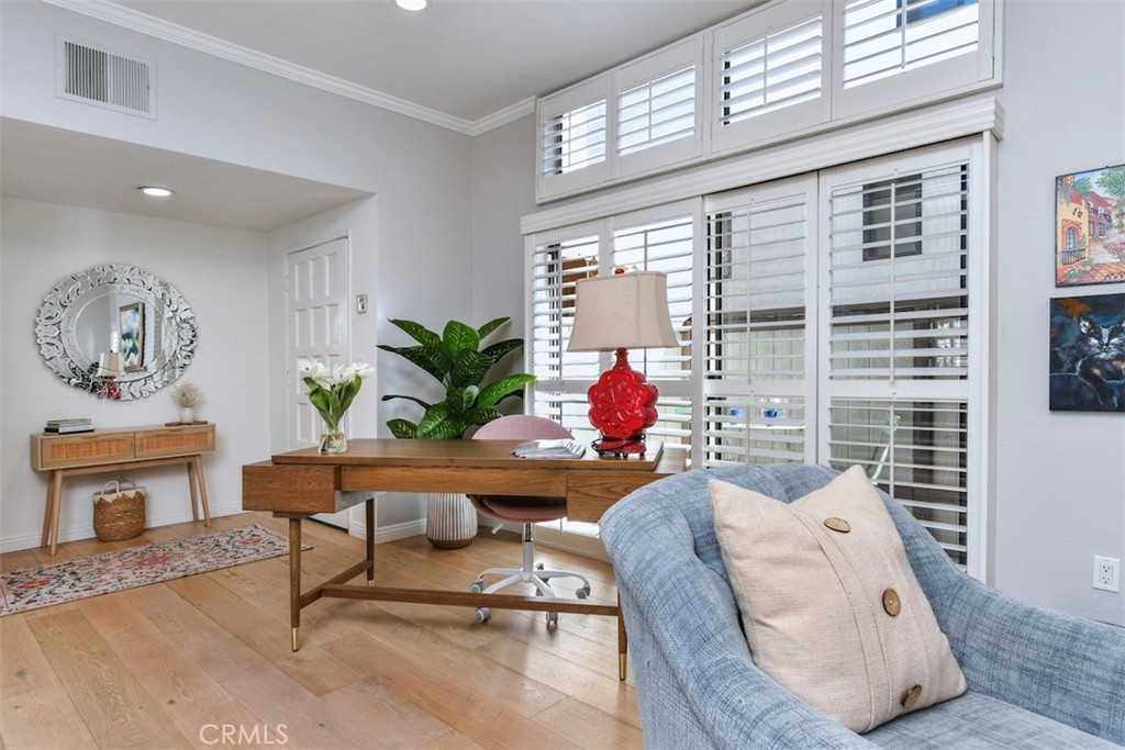 14529 Weddington 103