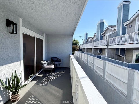 Tiny photo for 1421 12th Street #5, Manhattan Beach, CA 90266 (MLS # IN26185937)
