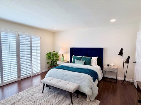 Tiny photo for 1421 12th Street #5, Manhattan Beach, CA 90266 (MLS # IN26185937)