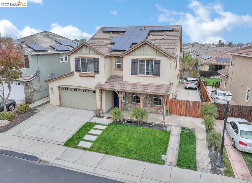8461 Pinehollow Cir