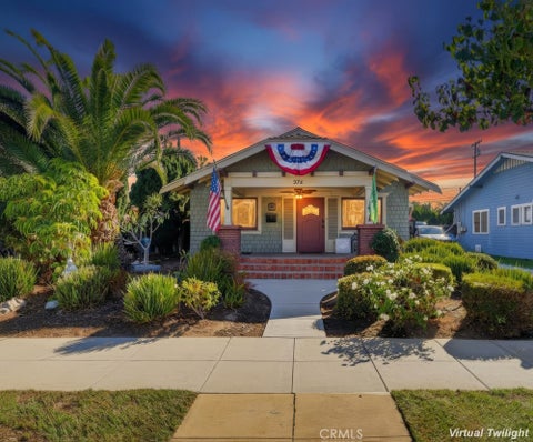 Photo of 376 Orizaba Avenue, Long Beach, CA 90814 (MLS # SB26153105)