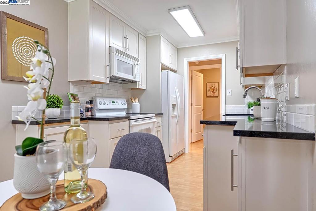 MARINA POINT - Residential