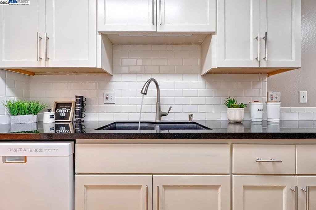 MARINA POINT - Residential