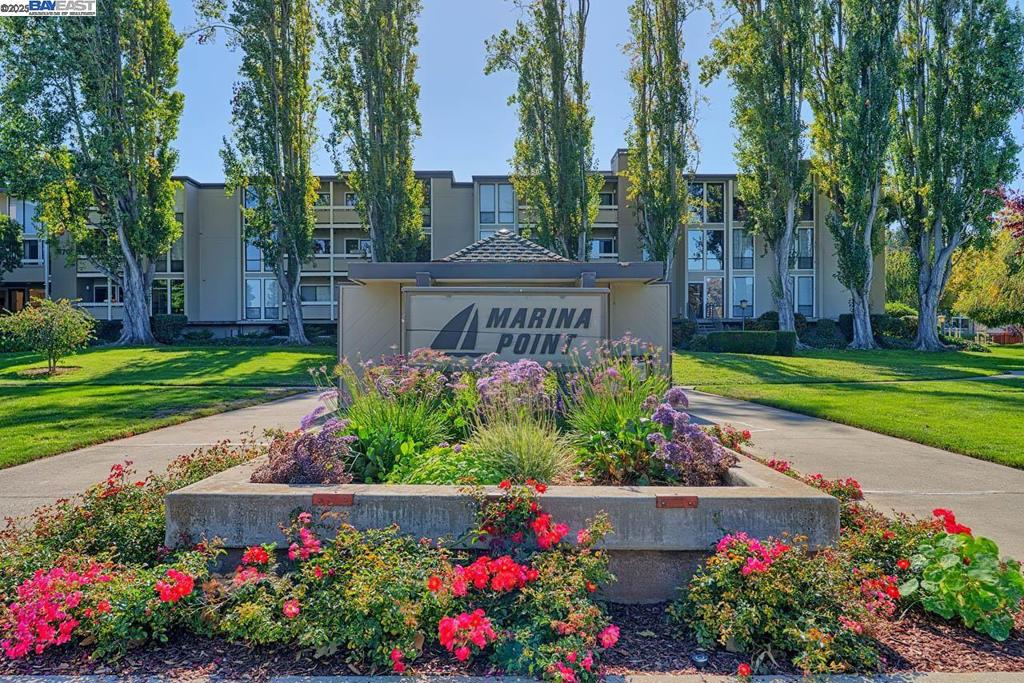 MARINA POINT - Residential