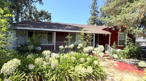 Photo of 248 Redwood Avenue, Redwood City, CA 94061 (MLS # ML82059196)