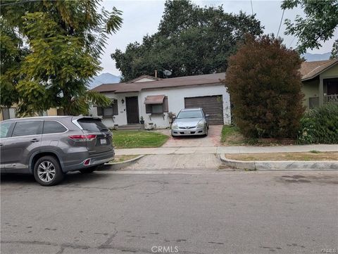 Photo of 855 W Walnut Ave, Monrovia, CA 91016 (MLS # AR26060534)