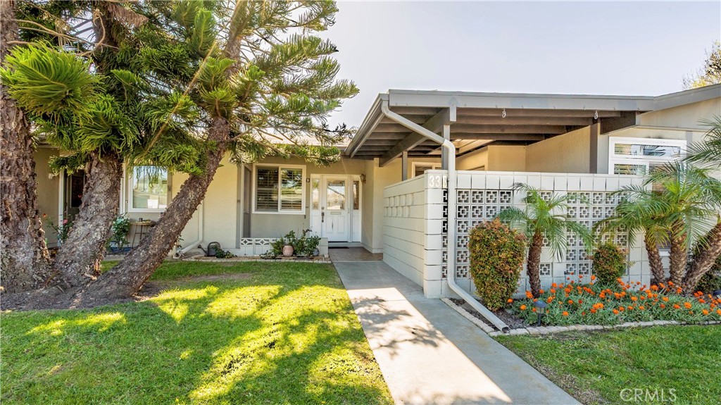 1880 St John Rd Mut 15, 33B