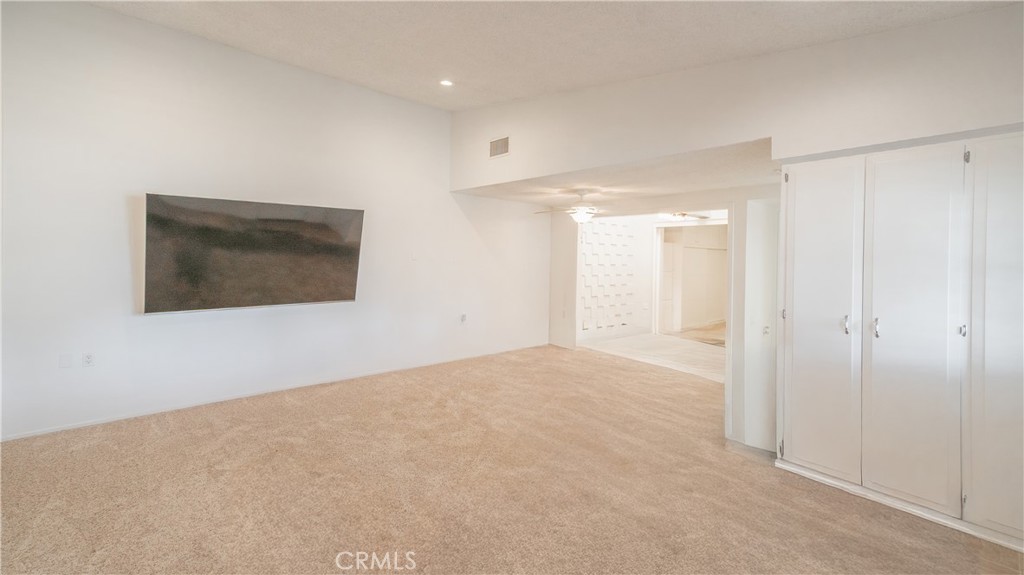 1880 St John Rd Mut 15, 33B