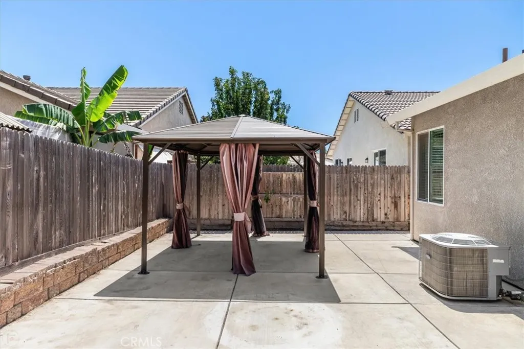 Atwater, California 95301, United States, 4 Bedrooms Bedrooms, ,4 BathroomsBathrooms,Residential,Pending,190568