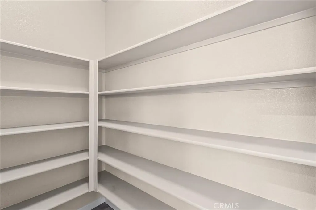 Atwater, California 95301, United States, 4 Bedrooms Bedrooms, ,4 BathroomsBathrooms,Residential,Pending,190568