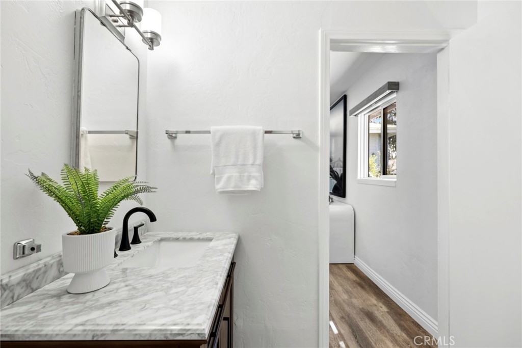 991 Meadowlark Drive, Laguna Beach CA 92651 - Photo 16