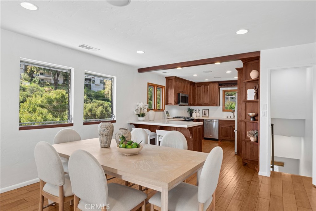 991 Meadowlark Drive, Laguna Beach CA 92651 - Photo 12