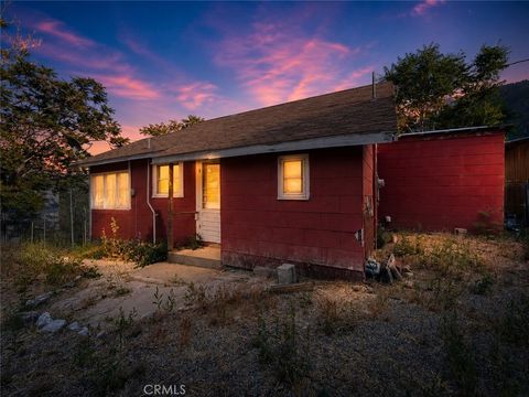 Photo of 637 Catalina TRL, Frazier Park, CA 93225 (MLS # SR26109427)
