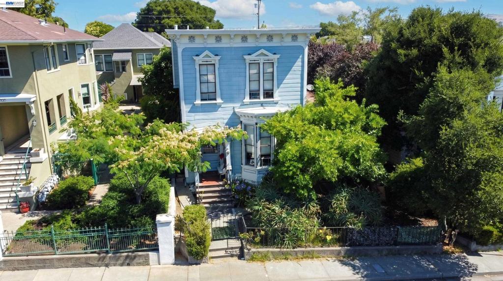 834 Georgia St