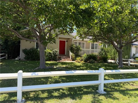 Photo of 5039 Rubio AVE, Encino, CA 91436 (MLS # SR26137654)