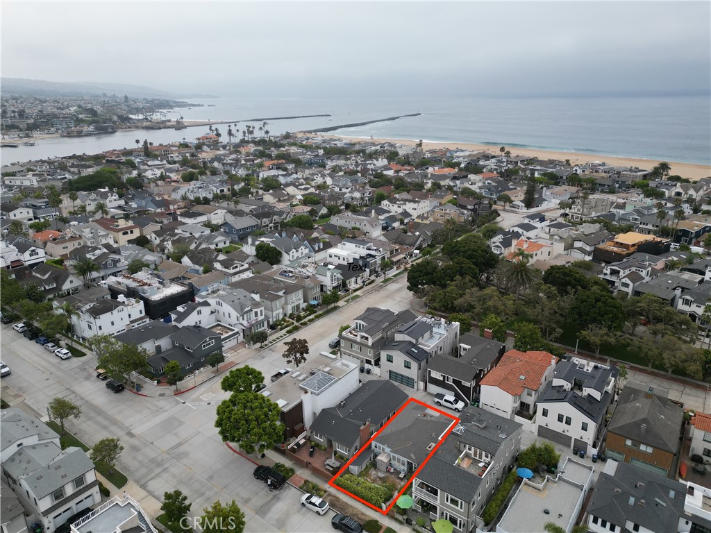 1903 E Balboa Boulevard