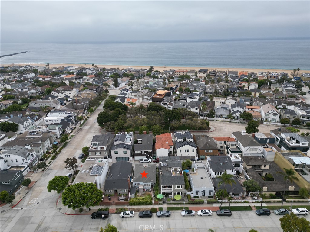 1903 E Balboa Boulevard