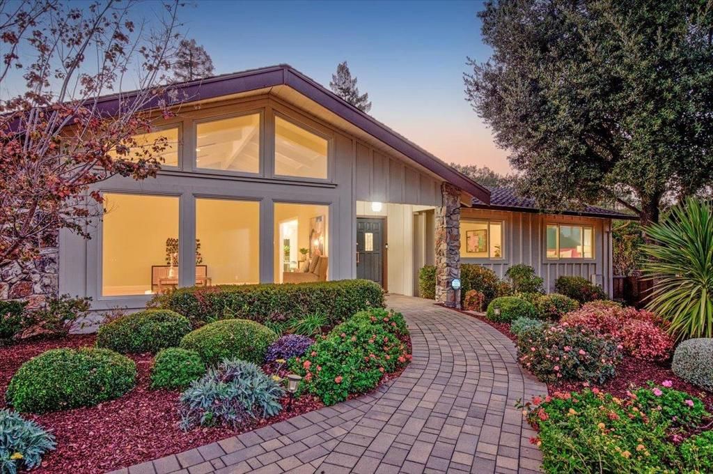 Photo of 20802 SEVILLA Lane, Saratoga, CA 95070 (MLS # ML82027076)