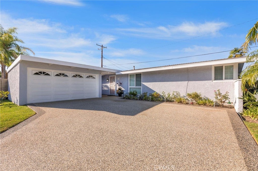 635 S Arden