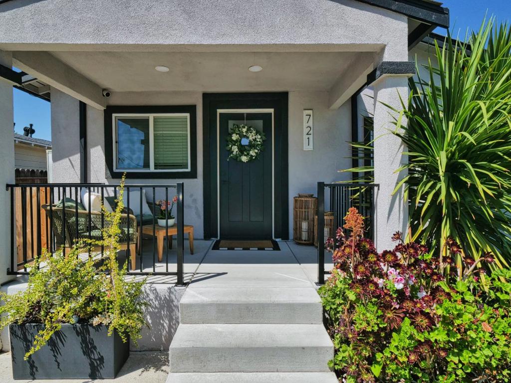 721 Sarah Street