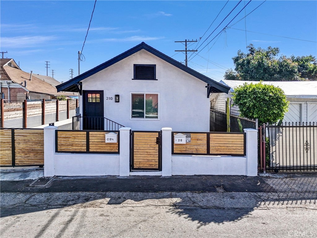 210 Amabel Street