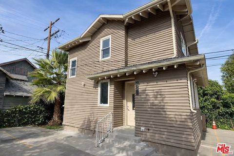 Photo of 2641 S Budlong Avenue #2641, Los Angeles, CA 90007 (MLS # 26655289)