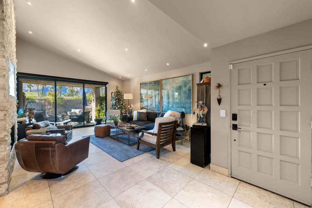 2937 Sundance Circle W