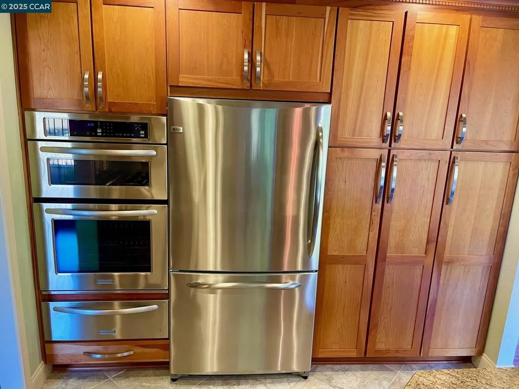 San Ramon, California 94582, United States, 4 Bedrooms Bedrooms, ,3 BathroomsBathrooms,Residential,Active,175435