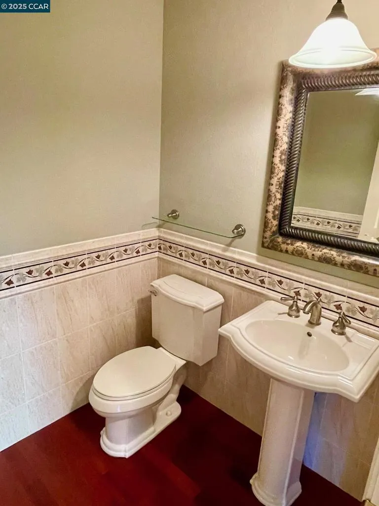 San Ramon, California 94582, United States, 4 Bedrooms Bedrooms, ,3 BathroomsBathrooms,Residential,Active,175435