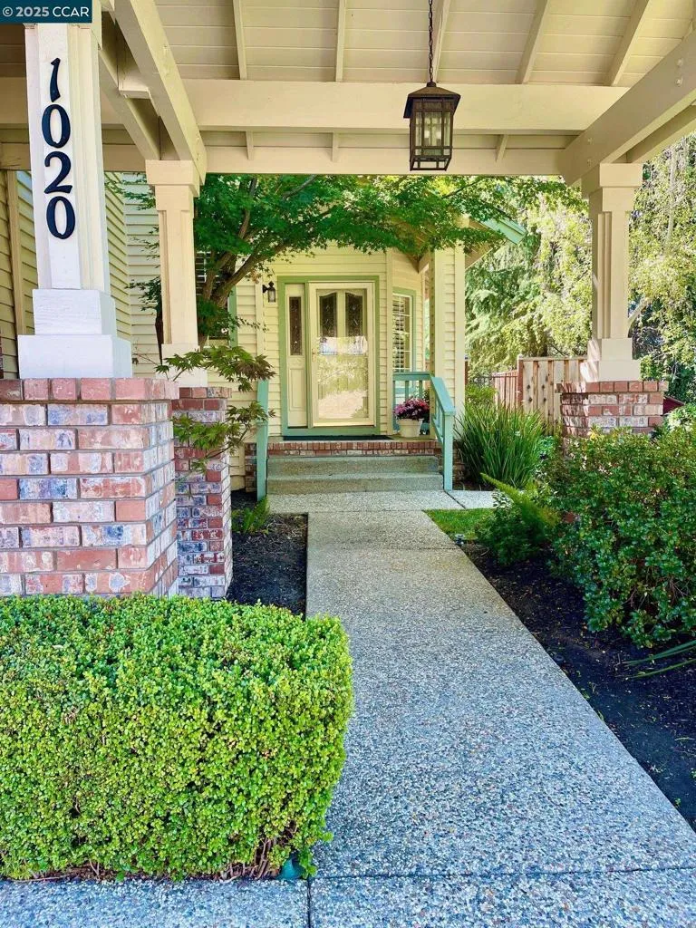 San Ramon, California 94582, United States, 4 Bedrooms Bedrooms, ,3 BathroomsBathrooms,Residential,Active,175435