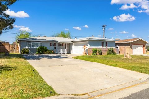 Photo of 43729 Heaton Ave, Lancaster, CA 93534 (MLS # SR26063688)