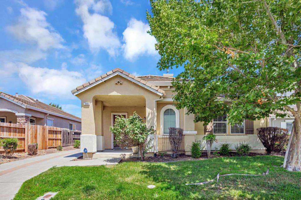 Welcome to this charming home in Suisun City! With a generous 1,580 sq ft of living space, this residence offers comfort and convenience. The home features 3 bedrooms, open floor plan, high ceilings including a master suite with a walk-in closet, and 2 full bathrooms equipped with double sinks and showers over tubs. The kitchen is well-appointed with appliances, including a microwave, oven range, and refrigerator. Tile and carpet flooring throughout. Enjoy the cozy ambiance of the living/dining area, highlighted by a fireplace. Laundry with gas hookups, washer/dryer included, inside location. Close to Travis AFB, well-maintained home, quiet and lovely neighborhood, near parks, easy access to highway. Move-in Ready! Don't miss the opportunity to make this delightful Suisun City residence your new home!