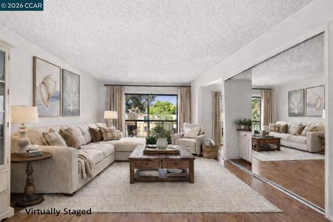 Photo of 470 N Civic Dr Dr #208, Walnut Creek, CA 94596 (MLS # 41107914)