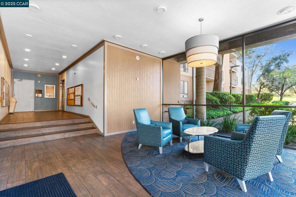 KEYS CONDOS - Residential