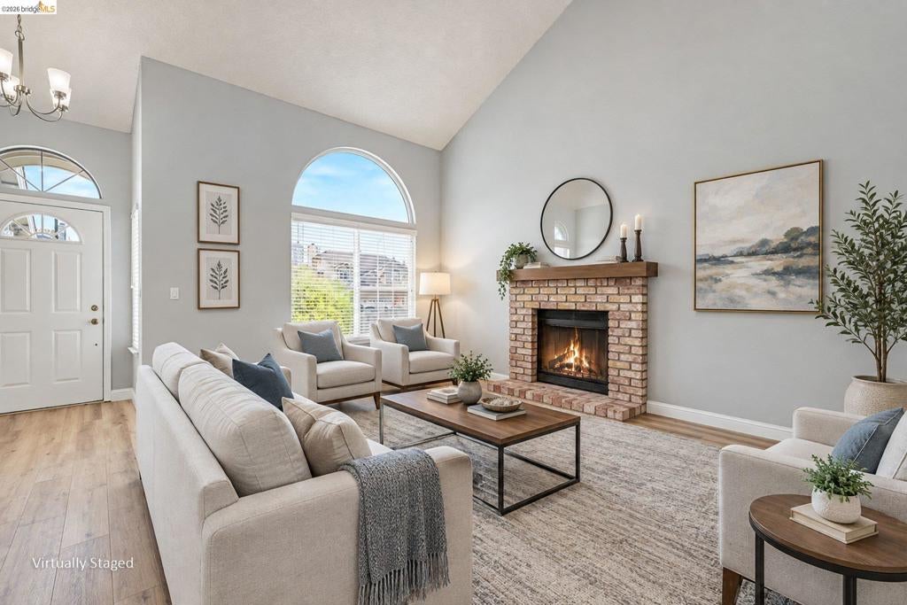 304 Greystone Dr